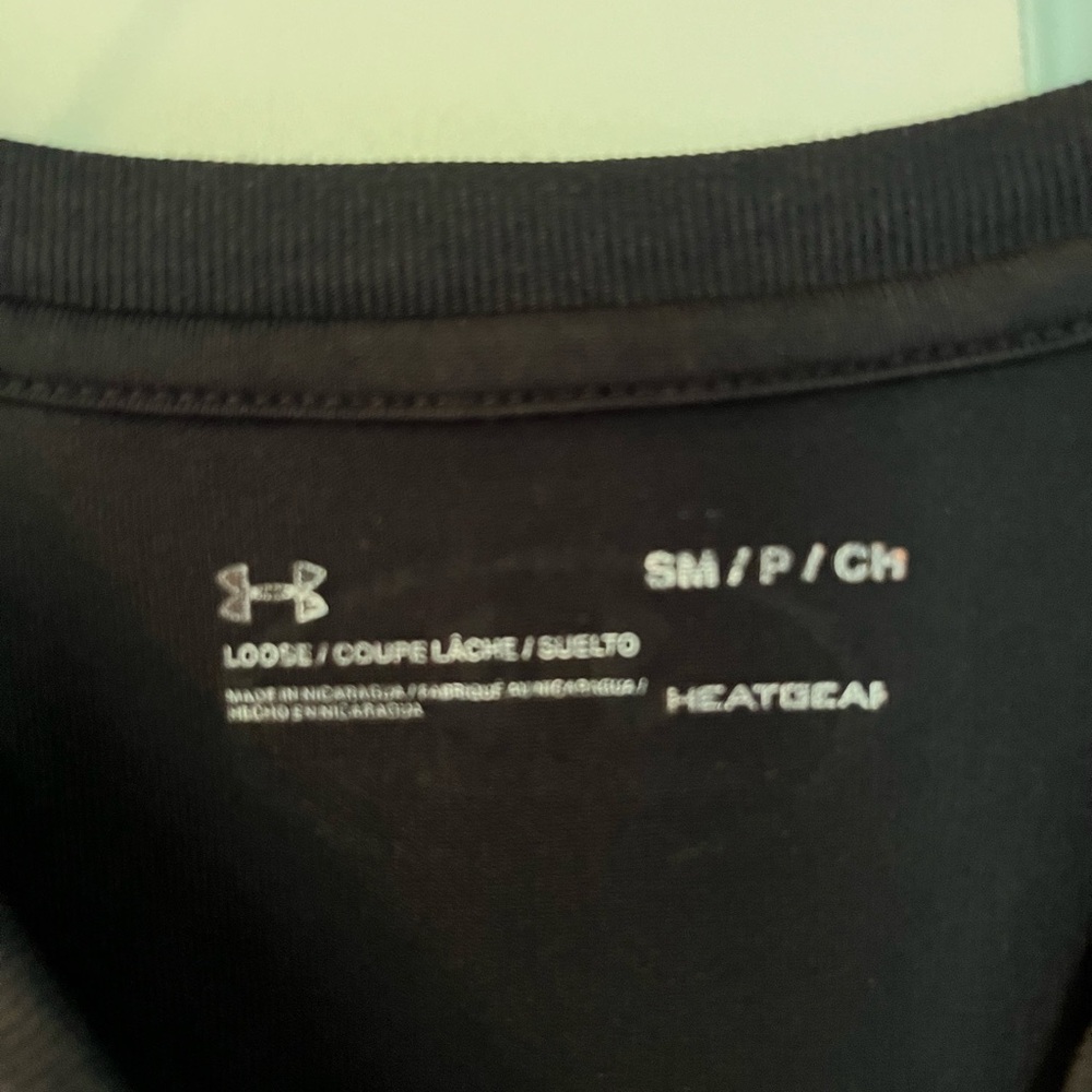 Under Armour shirt - Picture 2 of 3
